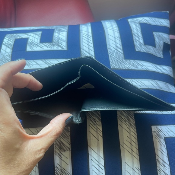 Louis Vuitton Damier Wallet - Picture 8 of 10